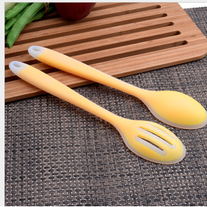 硅膠制品為什么會發(fā)黃，硅膠制品發(fā)黃原因【行業(yè)百科】