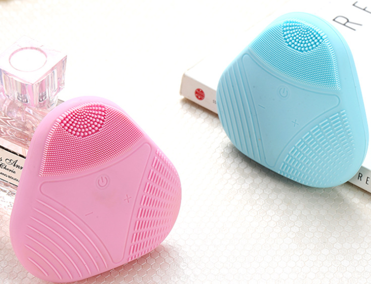 硅膠洗臉?biāo)⒌淖饔?硅膠洗臉?biāo)⒌奶攸c(diǎn),硅膠洗臉?biāo)⒑糜脝? alt=