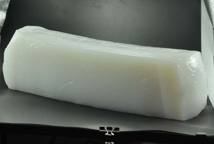 液態(tài)硅膠好還是固態(tài)硅膠好,液態(tài)硅膠和固態(tài)硅膠的區(qū)別,液態(tài)硅膠和固態(tài)硅膠的優(yōu)缺點(diǎn) 液態(tài)硅膠好還是固態(tài)硅膠好,液態(tài)硅膠和固態(tài)硅膠的區(qū)別,液態(tài)硅膠和固態(tài)硅膠的優(yōu)缺點(diǎn)