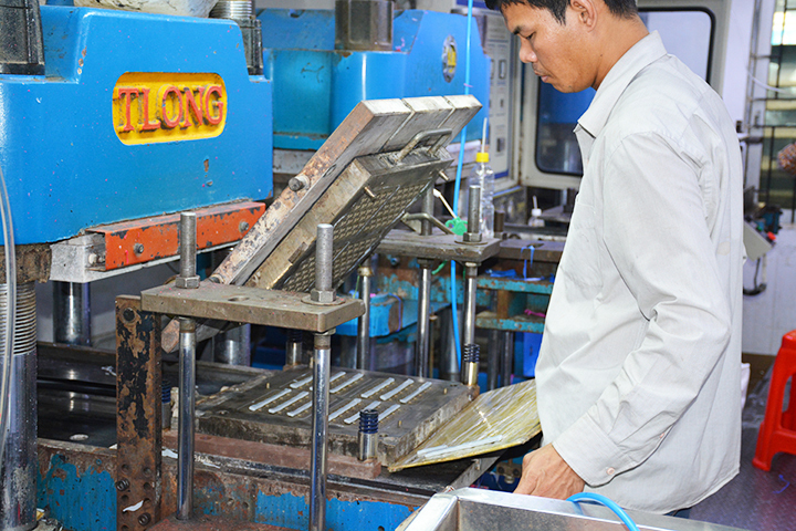 東莞硅膠制品廠偉順硅膠客戶常見問(wèn)題 東莞硅膠制品廠偉順硅膠客戶常見問(wèn)題