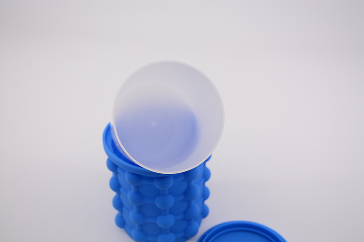 硅膠冰桶,硅膠制冰器,硅膠冰杯 硅膠冰桶,硅膠制冰器,硅膠冰杯